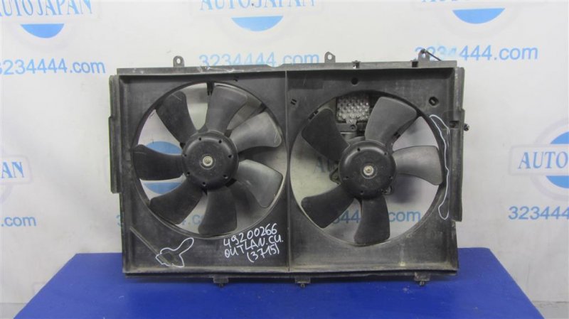 Диффузор вентилятора основного радиатора MITSUBISHI OUTLANDER 03-07 2005 Внедорожник 2.4 MR993931 Б/У