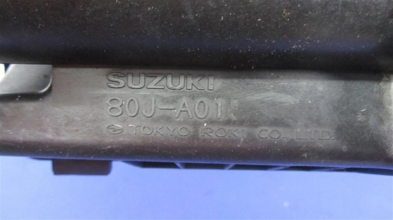 Крышка корпуса воздушного фильтра SX4 06-13