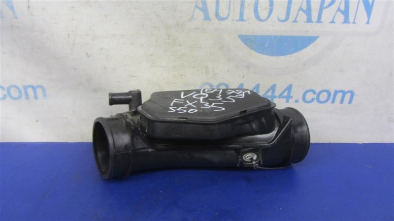 Патрубок воздушного фильтра INFINITI M35/M45 04-10 16576-EG000 Б/У