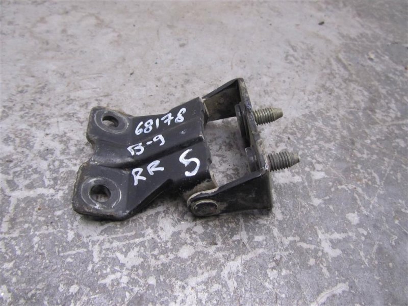 Петля крышки багажника правая SUBARU TRIBECA B9 05-07 Б/У