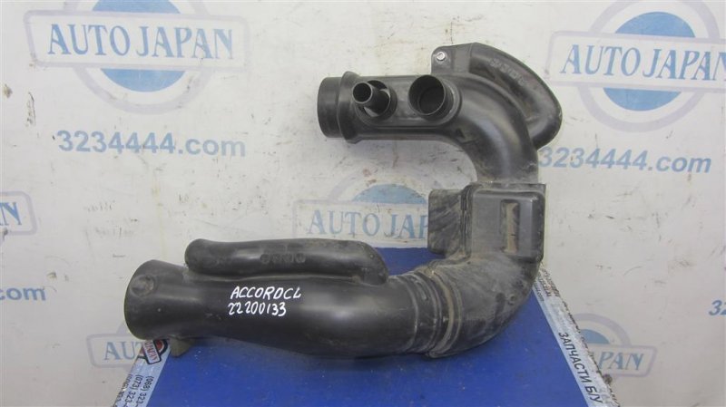 Патрубок воздушного фильтра HONDA ACCORD CL7 / TSX 03-08 Б/У