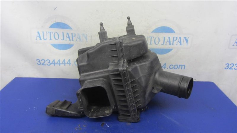 Корпус воздушного фильтра INFINITI M35/M45 04-10 2006 Седан 3.5 VQ35DE 16500-EG010 Б/У
