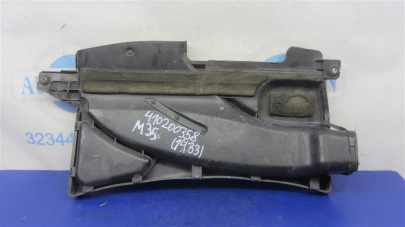 Резонатор воздушного фильтра INFINITI M35/M45 04-10 Седан 3.5 VQ35DE