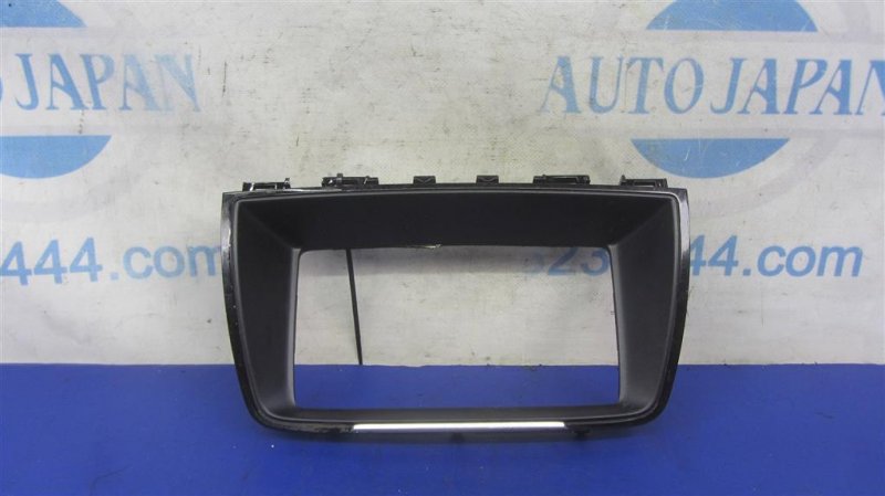 Накладка торпедо под магнитолу MAZDA 6 GJ 12- 2015 GJ 2.5 PYY1 GHR1-55-230A02 Б/У