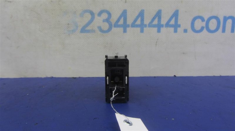 Кнопка открывания багажника внутренняя INFINITI G25/G35/G37/Q40 06-14 Седан 3.7 VQ37VHR