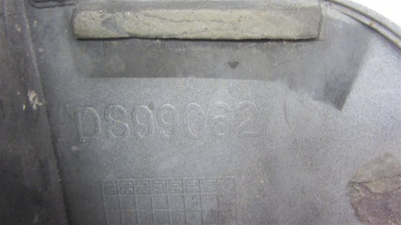 Брызговик передний правый M35/M45 04-10 2006 Седан 3.5 VQ35DE