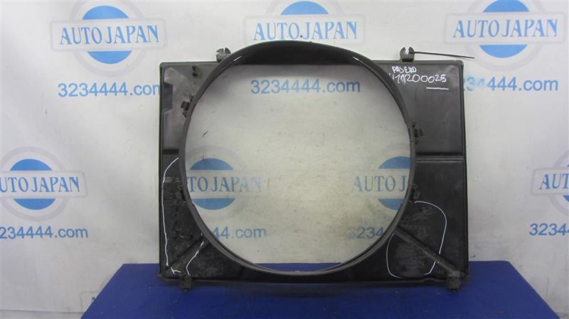 Диффузор вентилятора основного радиатора MITSUBISHI PAJERO 99-06