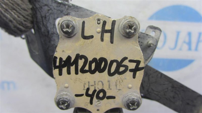 Датчик положения кузова левый CAMRY 30 02-06