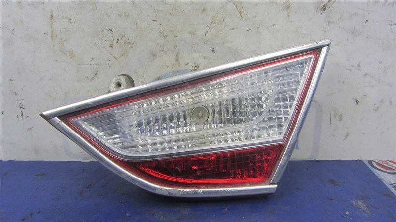 Фонарь внутренний задний правый HYUNDAI SONATA YF 10-14 92404-3Q000 Б/У