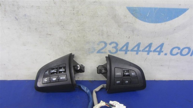 Запчасть кнопки на руль MAZDA 6 GH 07-12 2012 Седан 2.5 TE69664M0 Б/У Кнопки на руль MAZDA 6 GH 07-12 2012 Седан 2.5 TE69664M0 Б/У