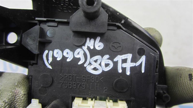 Кнопки на руль 6 GH 07-12 2012 Седан 2.5 Кнопки на руль 6 GH 07-12 2012 Седан 2.5