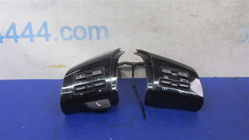 Запчасть кнопки на руль MAZDA CX-9 06-16 TD12-66-4M0 Б/У Кнопки на руль MAZDA CX-9 06-16 TD12-66-4M0 Б/У