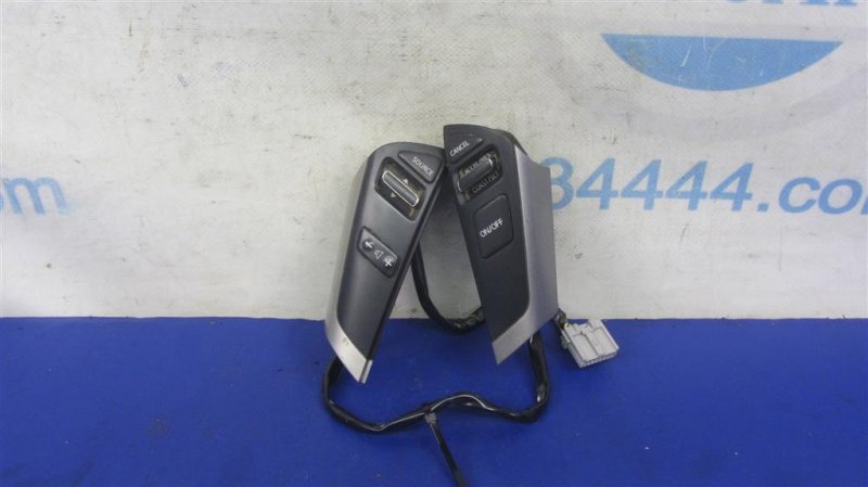 Запчасть кнопки на руль NISSAN TEANA J32 08-14 25550-1AA1A Б/У Кнопки на руль NISSAN TEANA J32 08-14 25550-1AA1A Б/У