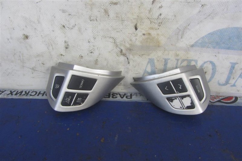 Кнопки на руль MITSUBISHI OUTLANDER XL 05-13 2007 Внедорожник 3.0 8701A087 Б/У