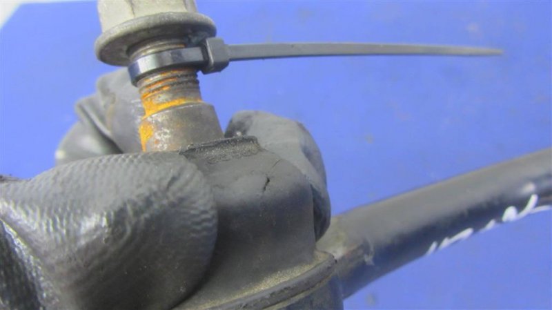 Рулевая тяга CX-7 06-12