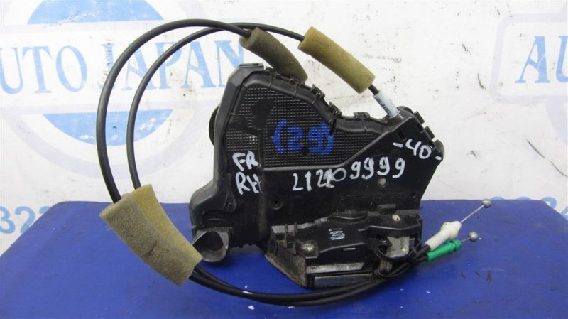 Замок двери передний правый TOYOTA CAMRY 40 06-11 69030-06200 Б/У