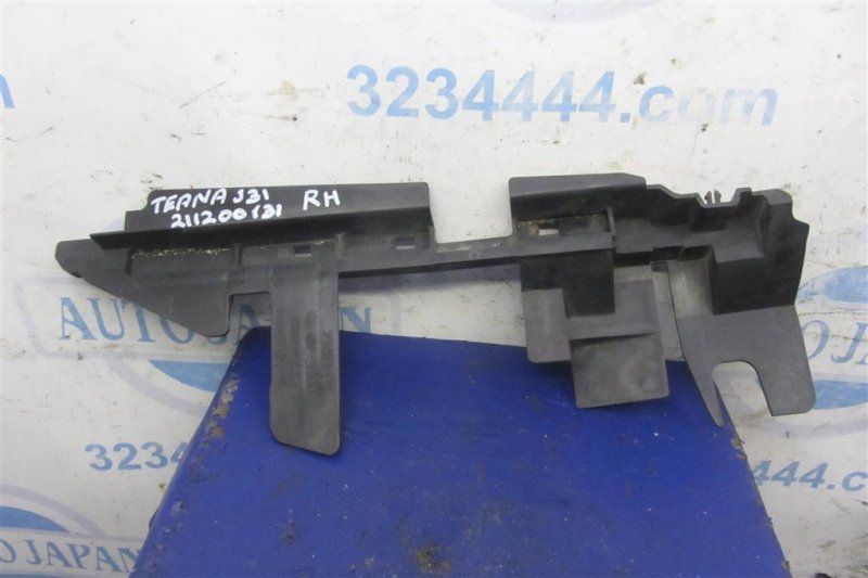 Дефлектор радиатора правый NISSAN TEANA J31 03-07 92184-9W50A Б/У