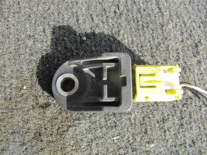 Датчик удара CAMRY 40 06-11 Датчик удара CAMRY 40 06-11