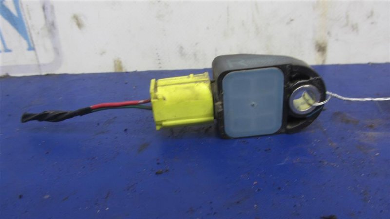 Запчасть датчик удара TOYOTA CAMRY 40 06-11 89173-09400 Б/У Датчик удара TOYOTA CAMRY 40 06-11 89173-09400 Б/У