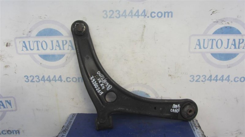 Рычаг передней подвески нижний передний правый MITSUBISHI OUTLANDER XL 05-13 2007 Внедорожник 3.0 4013A010 Б/У