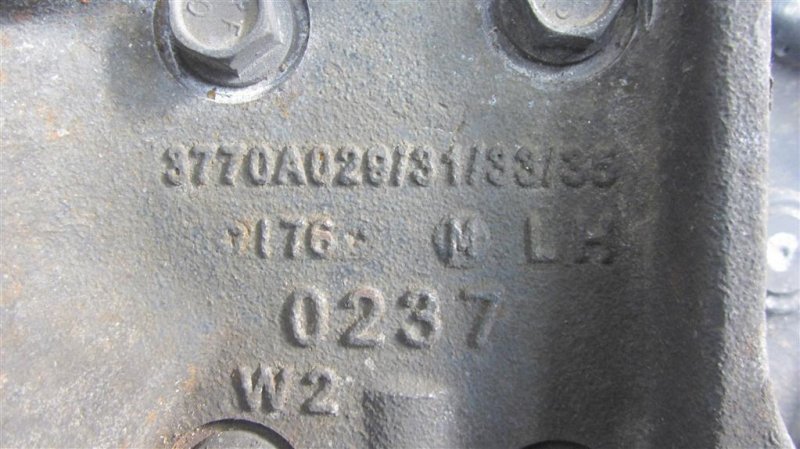 Цапфа задняя левая MITSUBISHI GALANT 03-12 2008 Седан 2.4 3770A023 Б/У