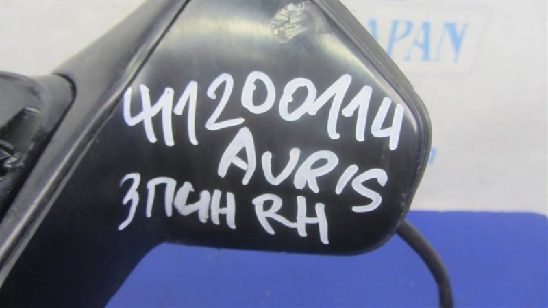 Зеркало правое AURIS 06-12