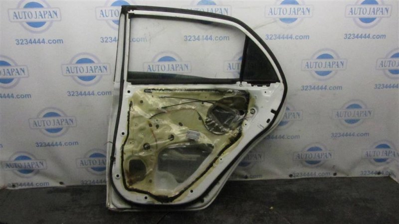 Дверь задняя правая COROLLA 150 06-13