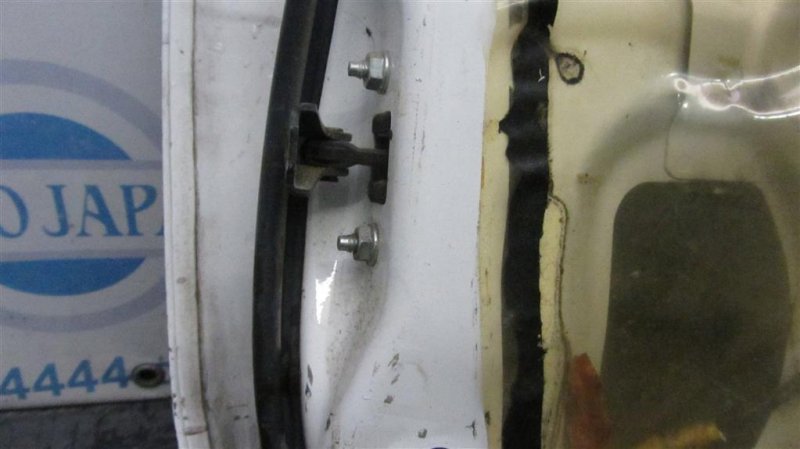 Дверь задняя правая COROLLA 150 06-13