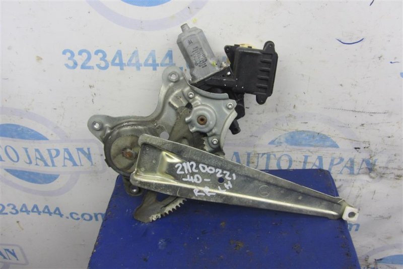 Стеклоподъемник задний левый TOYOTA CAMRY 40 06-11 69804-06110 Б/У