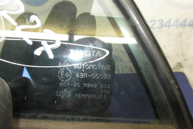 Стекло двери глухое заднее левое TOYOTA COROLLA 150 06-13 Стекло двери глухое заднее левое TOYOTA COROLLA 150 06-13