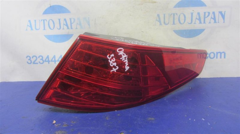 Фонарь наружный задний правый KIA OPTIMA TF 11-16 2011 Седан 2.4 92402-2T010 Б/У