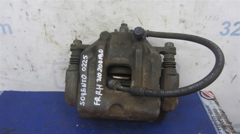 Суппорт тормозной передний правый KIA SORENTO XM 09-14 2012 Внедорожник 3.5 58130-1U100 Б/У