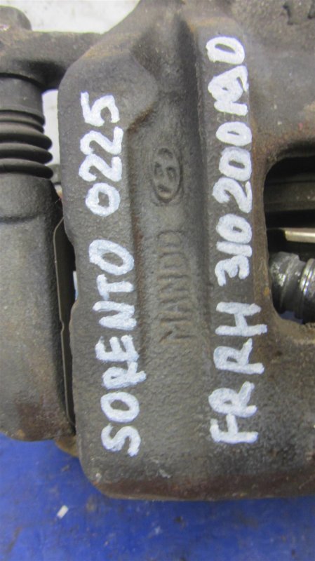 Суппорт тормозной передний правый SORENTO XM 09-14 2012 Внедорожник 3.5