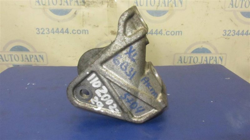 Кронштейн КПП MITSUBISHI OUTLANDER XL 05-13 2007 Внедорожник 3.0 1092A031 Б/У