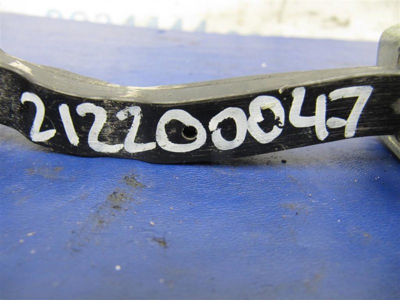 Ограничитель двери задний правый ALTIMA L33 12-18 2016 L33 2.5 Ограничитель двери задний правый ALTIMA L33 12-18 2016 L33 2.5