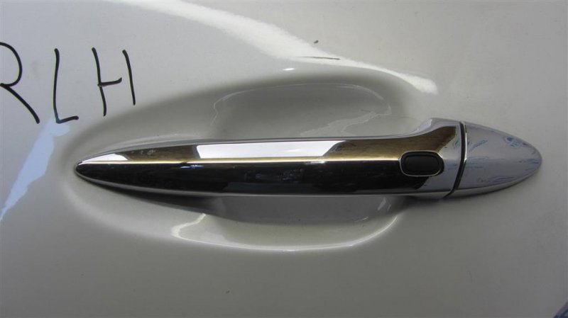 Дверь задняя левая LEXUS LS460 06-12 Седан 4.6 Дверь задняя левая LEXUS LS460 06-12 Седан 4.6