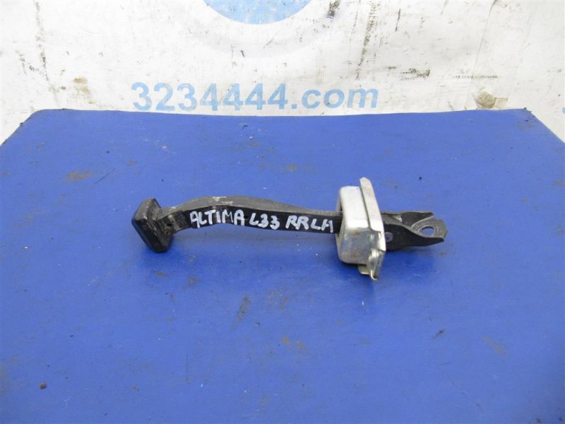 Ограничитель двери задний левый NISSAN ALTIMA L33 12-18 2016 L33 2.5 82430-3TA0A Б/У