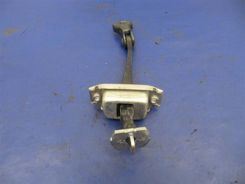 Ограничитель двери задний левый NISSAN SENTRA B17 12-21 Седан 1.8 Ограничитель двери задний левый NISSAN SENTRA B17 12-21 Седан 1.8