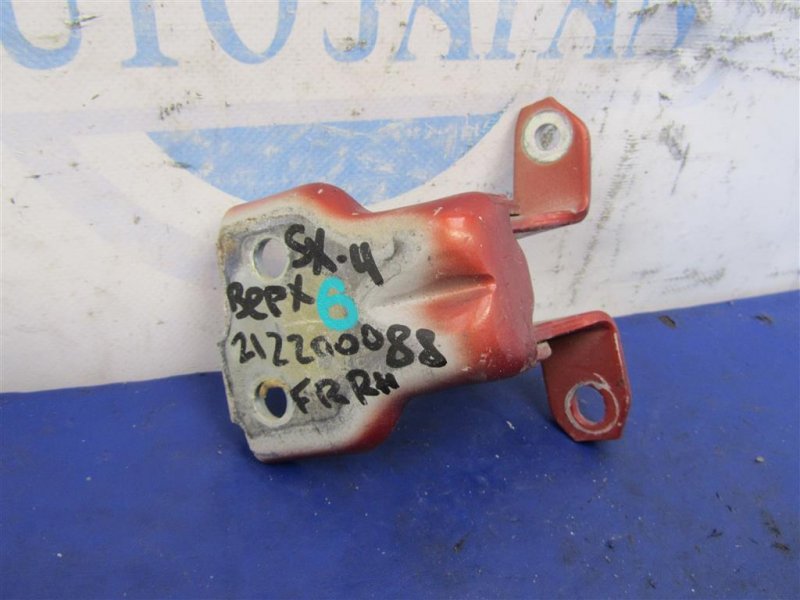 Запчасть петля двери верхняя передняя правая SUZUKI SX4 06-13 2009 Хетчбек 2.0 69320-63J00 Б/У Петля двери верхняя передняя правая SUZUKI SX4 06-13 2009 Хетчбек 2.0 69320-63J00 Б/У