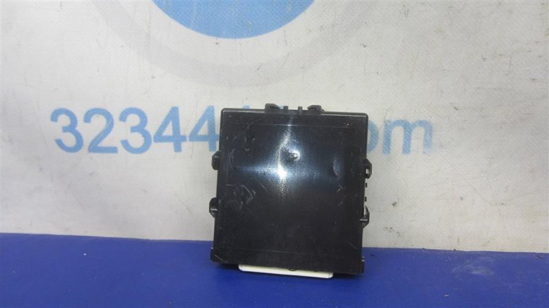 Блок управления центральным замком TOYOTA CAMRY 40 06-11 AHV40 2.4 2AZFXE Блок управления центральным замком TOYOTA CAMRY 40 06-11 AHV40 2.4 2AZFXE