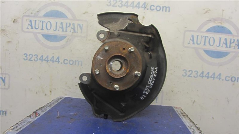 Кулак поворотный передний левый TLX 14-17 2017 Седан 2.4