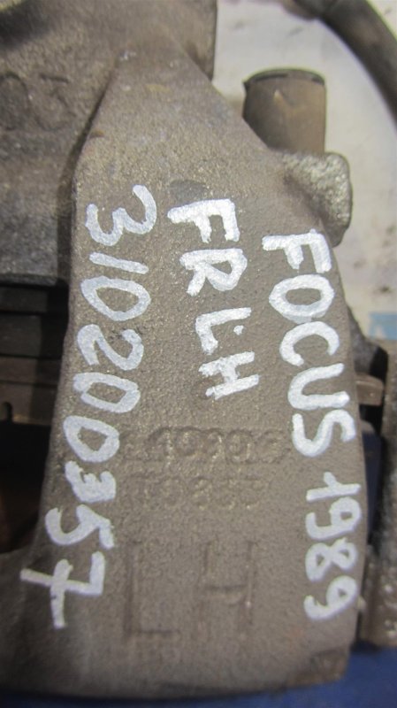 Суппорт тормозной передний левый FOCUS 10-18 2014 Седан 2.0