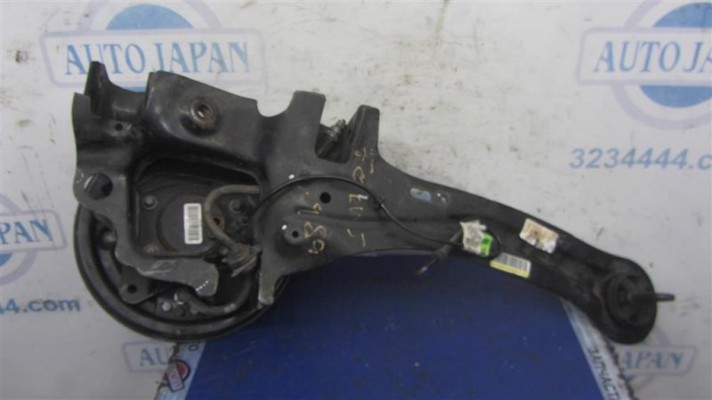 Рычаг задней подвески продольный задний правый FORD FOCUS 10-18 Седан 2.0 Рычаг задней подвески продольный задний правый FORD FOCUS 10-18 Седан 2.0