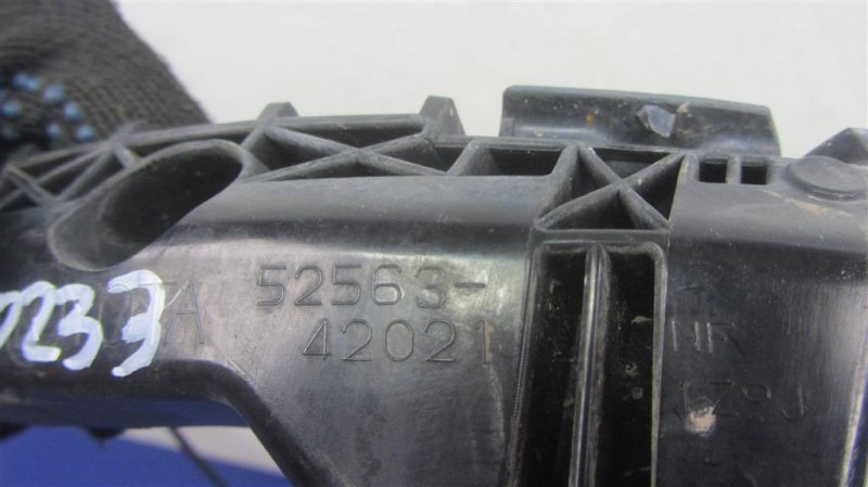 Кронштейн заднего бампера задний левый TOYOTA RAV4 05-12 GSA33 3.5 2GR-FE