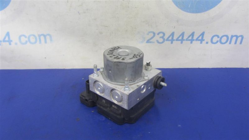 Блок ABS CAMRY 50 12-15