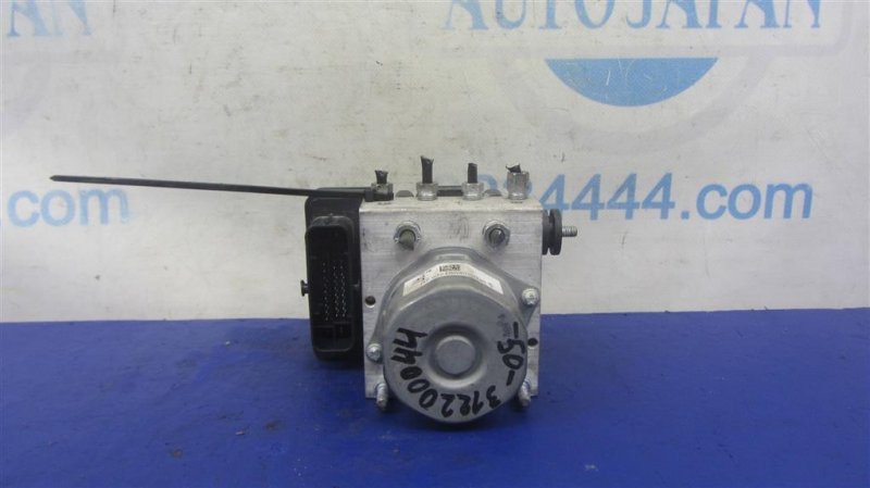 Блок ABS CAMRY 50 12-15