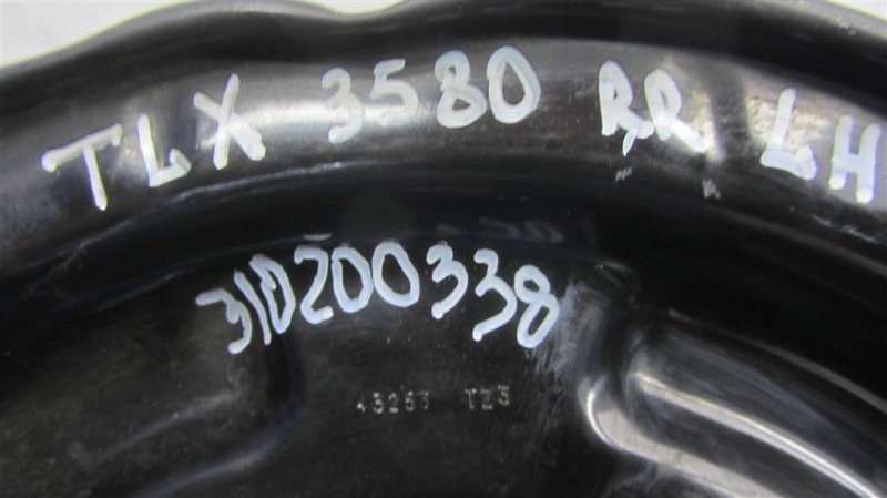 Цапфа задняя левая ACURA TLX 14-17 Седан 2.4