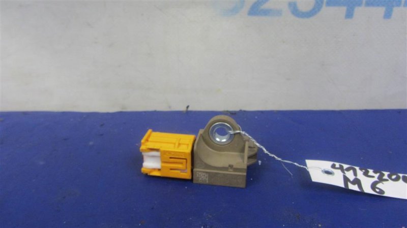 Запчасть датчик удара MAZDA 6 GJ 12- KD45-57-KC0 Б/У Датчик удара MAZDA 6 GJ 12- KD45-57-KC0 Б/У