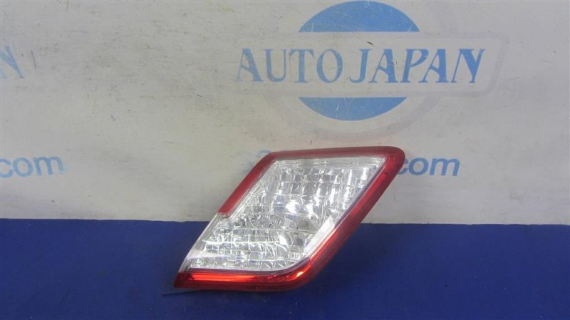 Фонарь внутренний задний правый TOYOTA CAMRY 40 06-11 2008 AHV40 2.4 2AZFXE 81581-33140 Б/У