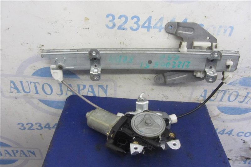 Запчасть стеклоподъемник задний правый NISSAN MURANO Z50 02-07 2005 Внедорожник 3.5 82720-CA000 Б/У Стеклоподъемник задний правый NISSAN MURANO Z50 02-07 2005 Внедорожник 3.5 82720-CA000 Б/У